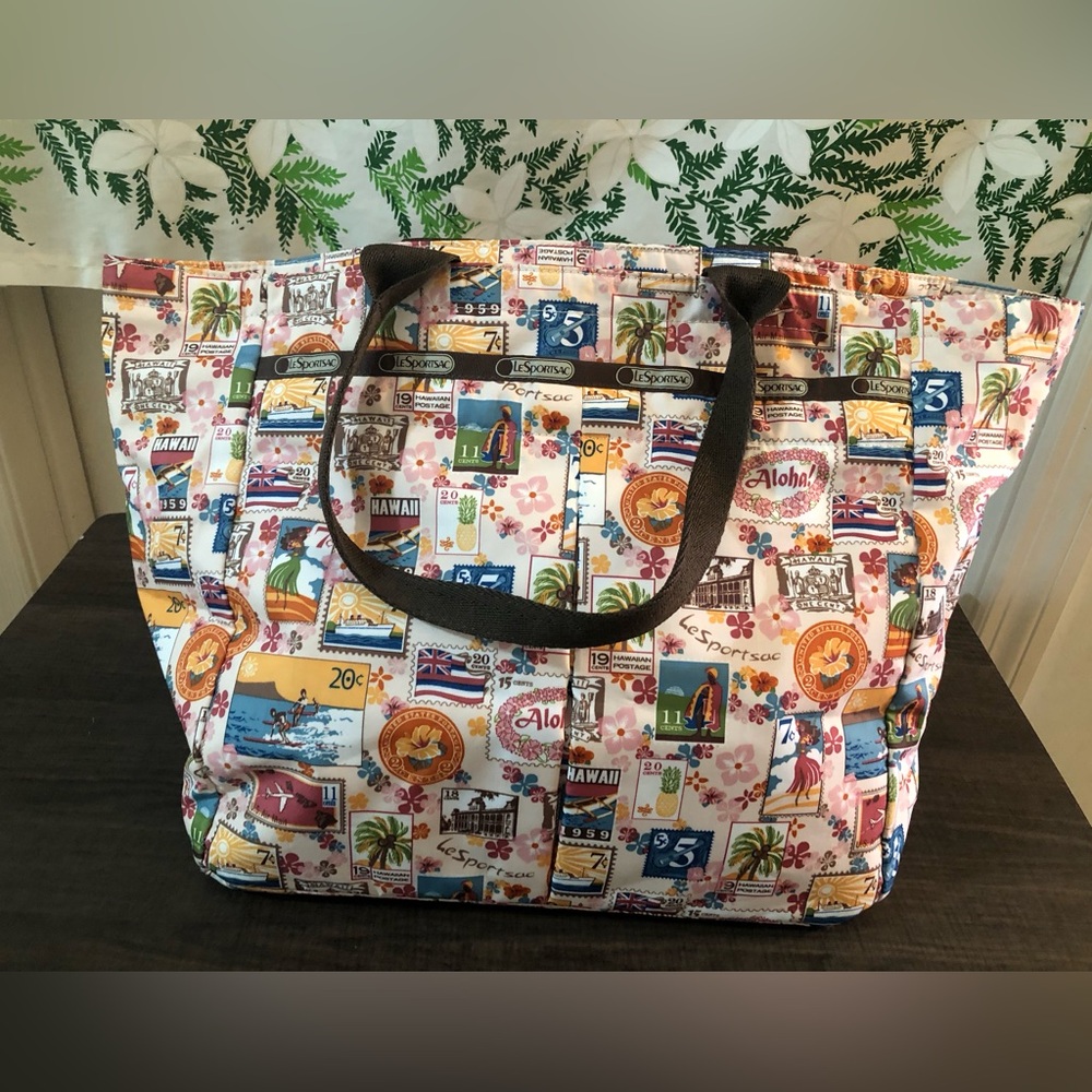LeSportsac vintage Hawaiian stamp print zip top tote | used